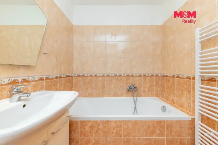 Prodej bytu 2+kk, Drásov, Hradčanská, 53 m2