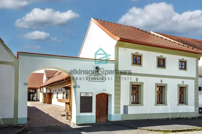 Prodej chaty, České Budějovice - České Budějovice 7, nám. Bratří Čapků, 450 m2
