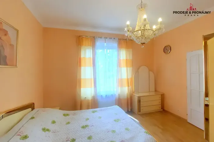 Prodej vily, Praha - Suchdol, 243 m2