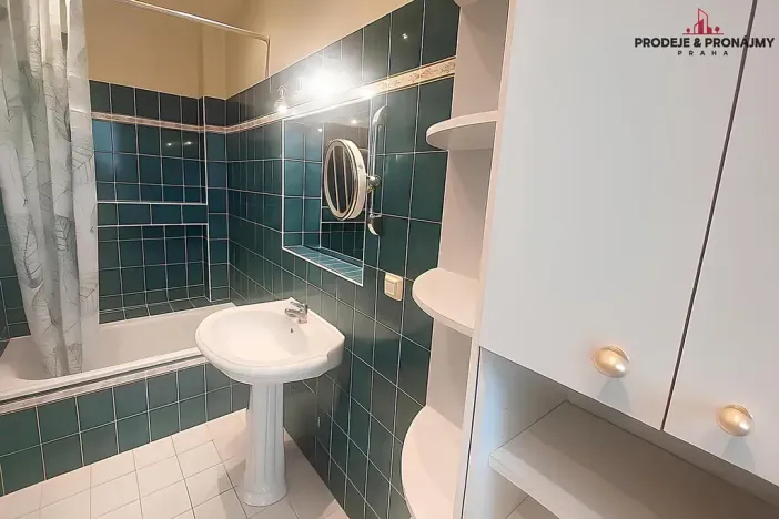 Prodej vily, Praha - Suchdol, 243 m2