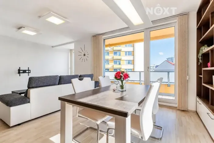 Pronájem bytu 3+kk, České Budějovice, Staroměstská, 99 m2