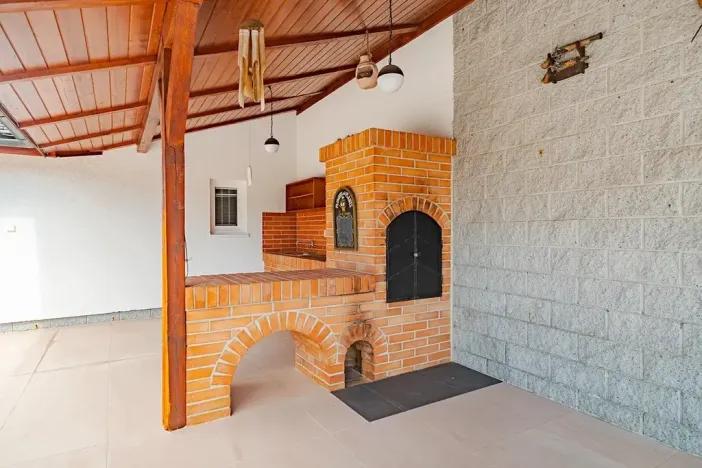 Prodej rodinného domu, Benátky, 241 m2