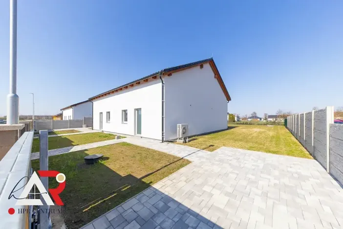 Prodej rodinného domu, Žabčice, 142 m2
