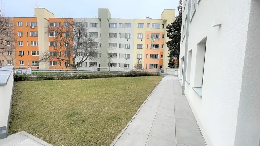 Pronájem kanceláře, Praha - Krč, Pacovská, 109 m2