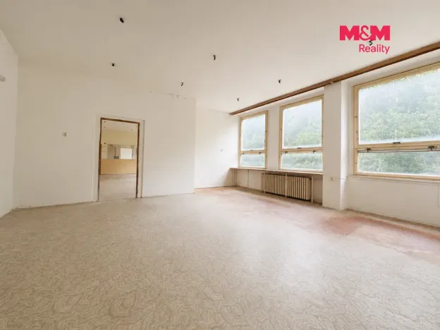 Prodej obchodního prostoru, Žatec, 900 m2