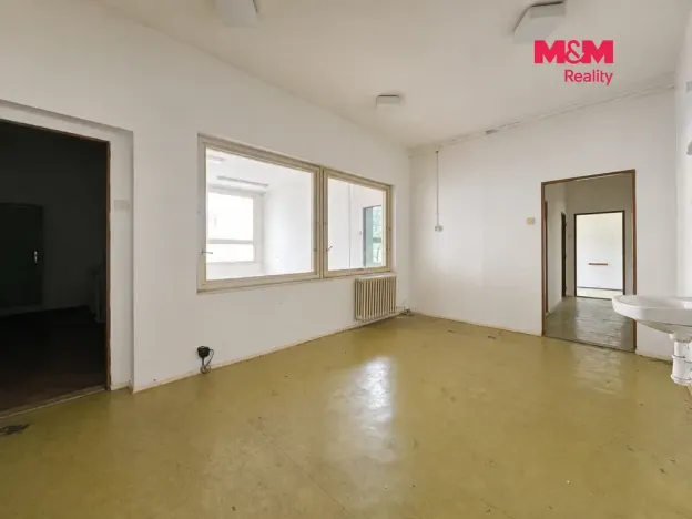 Prodej obchodního prostoru, Žatec, 900 m2