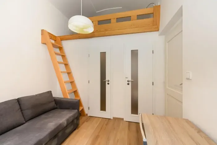 Pronájem komerční nemovitosti, Praha - Smíchov, Grafická, 29 m2