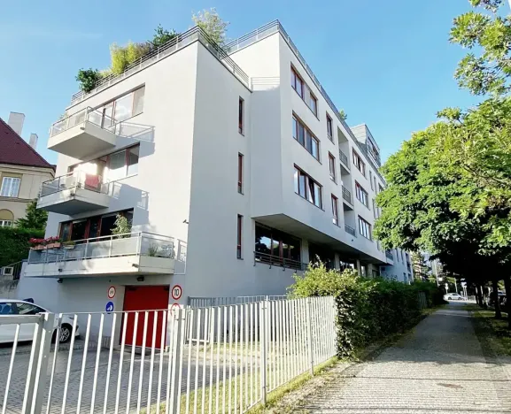 Pronájem bytu 2+kk, Praha - Vršovice, Ruská, 67 m2