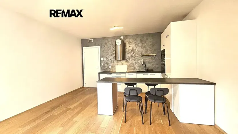 Pronájem bytu 2+kk, Praha - Libeň, Primátorská, 50 m2