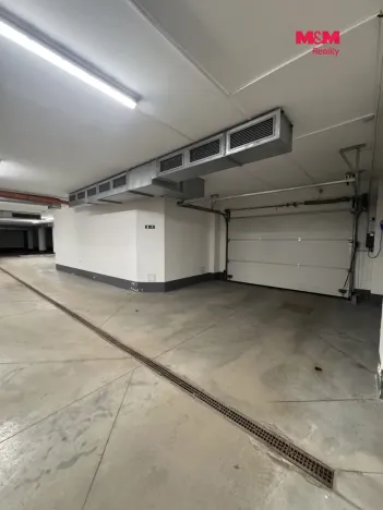 Prodej garážového stání, Špindlerův Mlýn, 12 m2