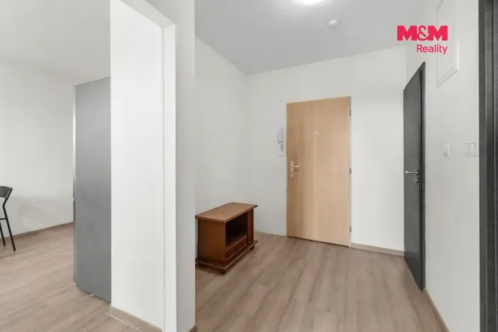 Pronájem bytu 2+kk, Klecany, V Honech, 43 m2