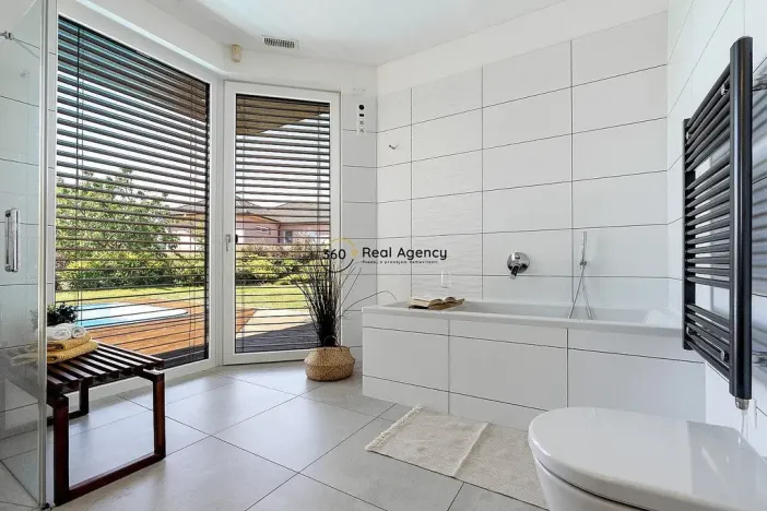 Prodej rodinného domu, Trnová, 214 m2