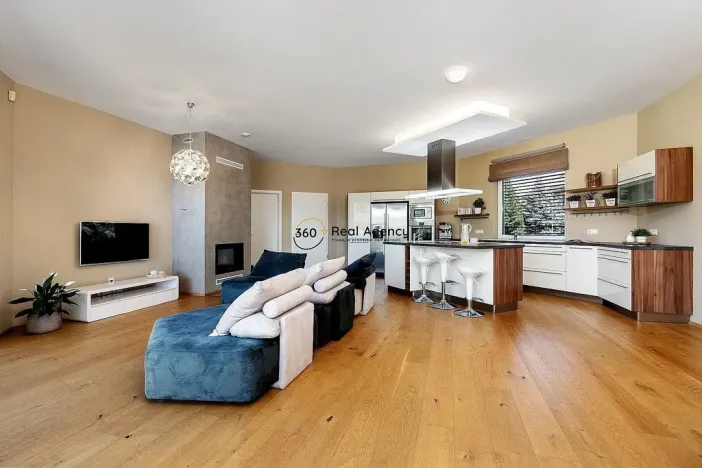 Prodej rodinného domu, Trnová, 214 m2