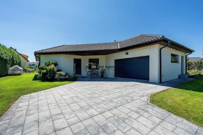 Prodej rodinného domu, Trnová, 214 m2