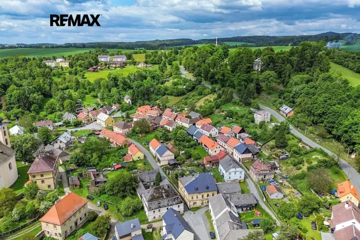 Prodej rodinného domu, Úterý, 677 m2