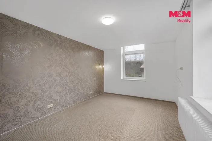 Prodej bytu 3+1, Jaroměř - Pražské Předměstí, Husova, 124 m2