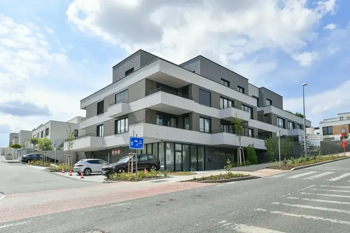 Pronájem bytu 1+kk, Praha - Velká Chuchle, Na hvězdárně, 36 m2