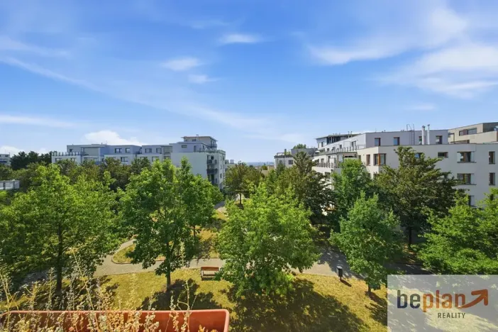 Pronájem bytu 2+kk, Praha - Malešice, Univerzitní, 63 m2