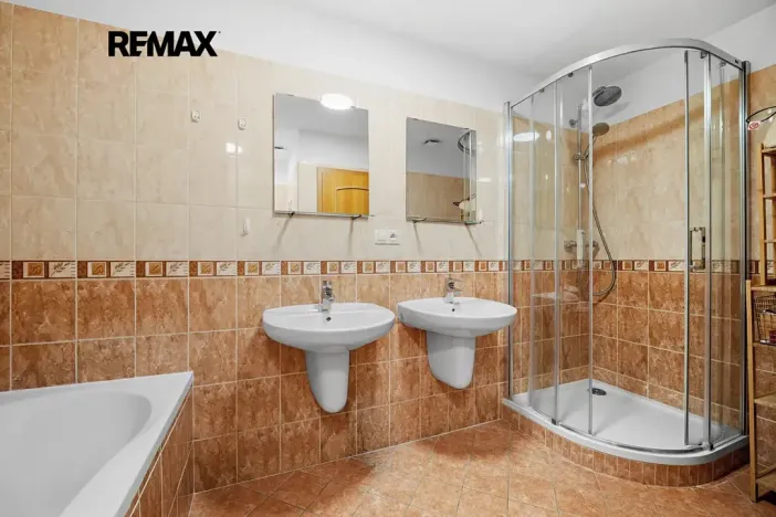 Prodej bytu 4+1, Praha - Nové Město, Lípová, 166 m2