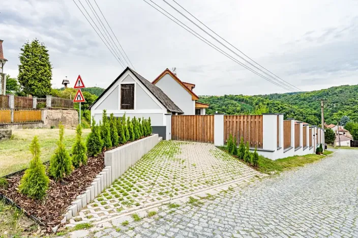 Prodej rodinného domu, Roztoky, 234 m2