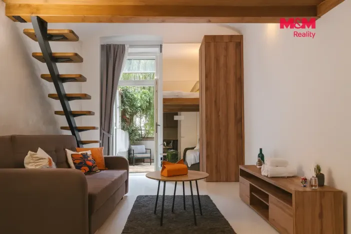 Pronájem bytu 1+kk, Praha - Vinohrady, Polská, 34 m2