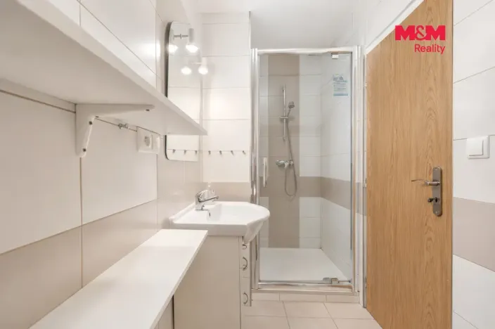 Prodej rodinného domu, Velké Karlovice, 245 m2