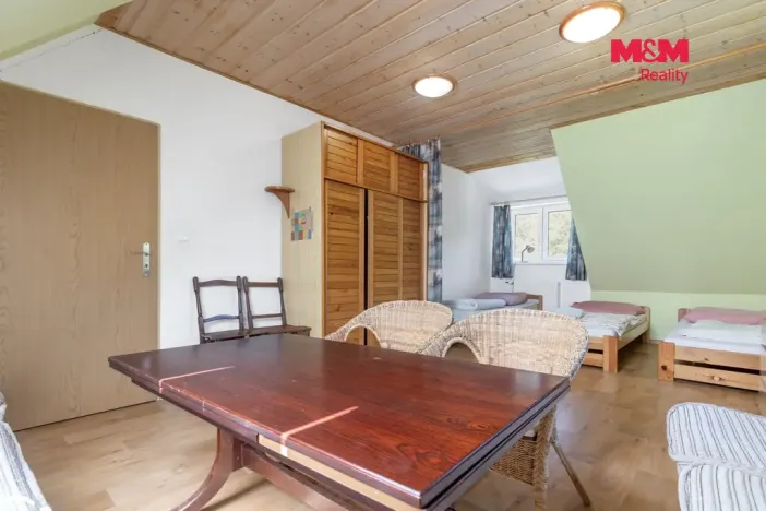 Prodej rodinného domu, Velké Karlovice, 245 m2