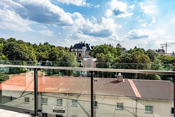 Pronájem bytu 1+kk, Praha - Vinohrady, Italská, 38 m2