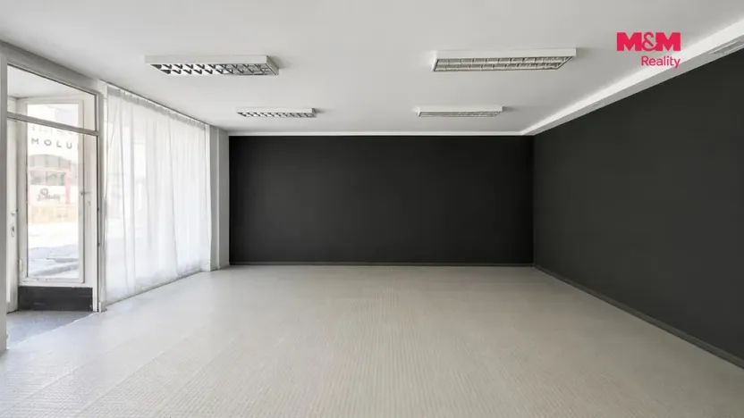 Pronájem obchodního prostoru, Louny, Pražská, 170 m2