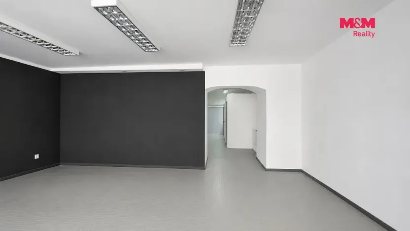 Pronájem obchodního prostoru, Louny, Pražská, 170 m2
