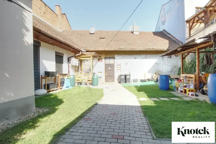 Prodej bytu 3+1, Brno, Táborská, 70 m2