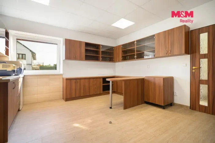 Prodej obchodního prostoru, Lázně Bohdaneč, Škroupova, 202 m2
