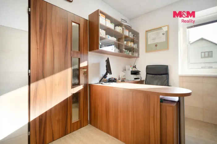Prodej obchodního prostoru, Lázně Bohdaneč, Škroupova, 202 m2
