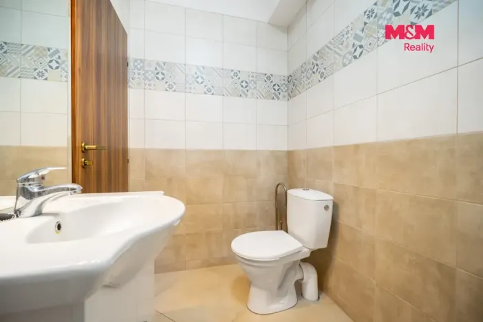 Prodej obchodního prostoru, Lázně Bohdaneč, Škroupova, 202 m2