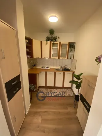Prodej bytu 1+kk, Praha - Prosek, Jetřichovická, 31 m2