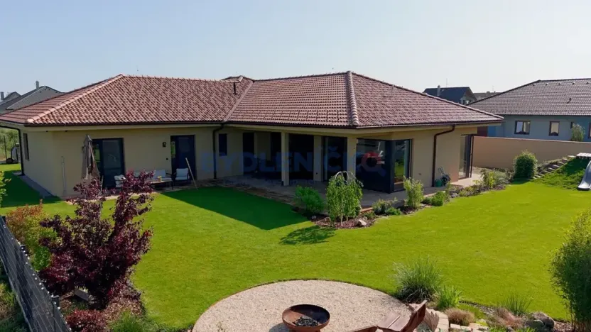Prodej rodinného domu, Dynín, 219 m2