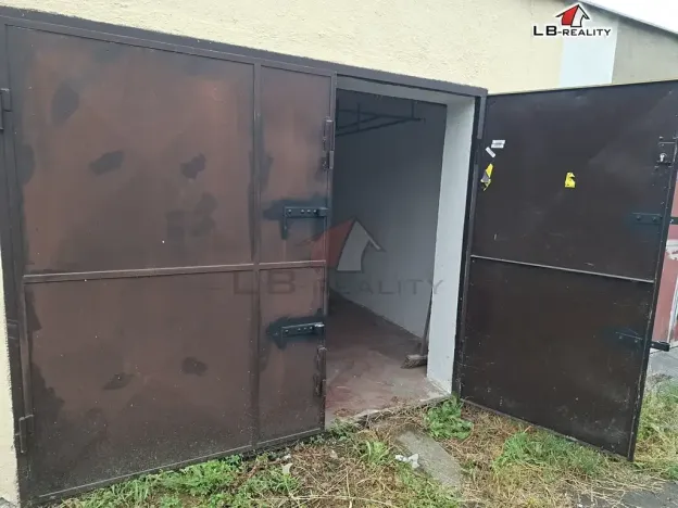 Pronájem garáže, Poděbrady, Moučná, 22 m2