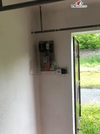 Pronájem garáže, Poděbrady, Moučná, 22 m2