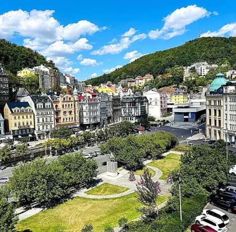 Prodej bytu 2+1, Karlovy Vary, Divadelní náměstí, 90 m2