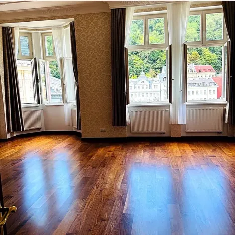 Prodej bytu 2+1, Karlovy Vary, Divadelní náměstí, 90 m2