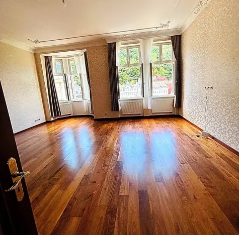 Prodej bytu 2+1, Karlovy Vary, Divadelní náměstí, 90 m2