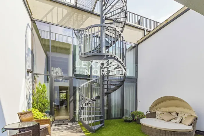 Pronájem bytu 3+1, Praha - Holešovice, Na Maninách, 150 m2