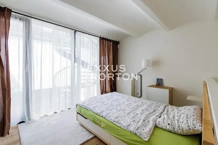 Pronájem bytu 3+1, Praha - Holešovice, Na Maninách, 150 m2