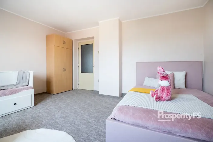 Prodej rodinného domu, Hořešovičky, 256 m2