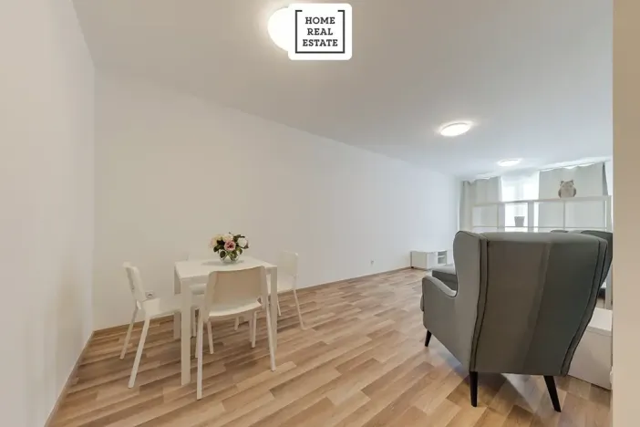 Pronájem bytu 1+kk, Praha - Strašnice, Zvěřinova, 48 m2