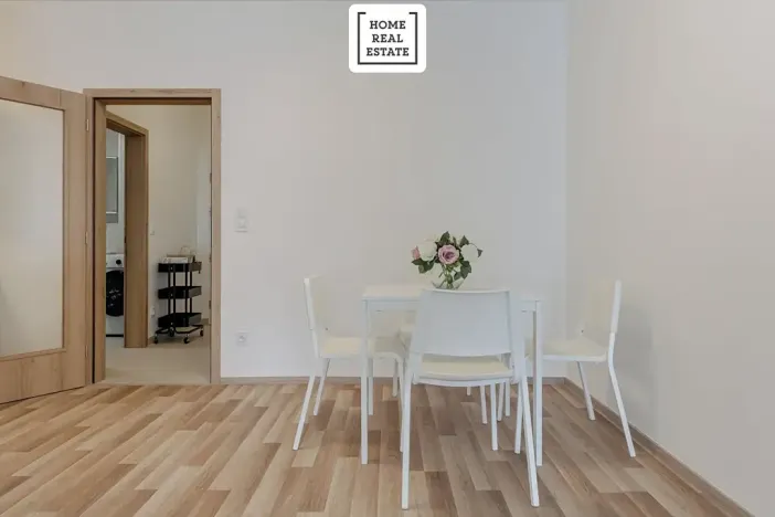 Pronájem bytu 1+kk, Praha - Strašnice, Zvěřinova, 48 m2
