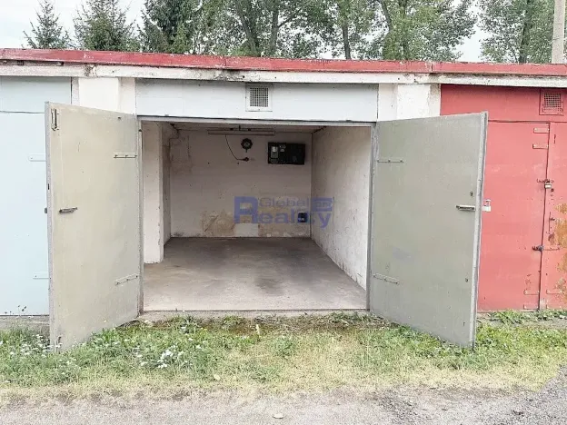 Prodej garáže, Pardubice, 18 m2