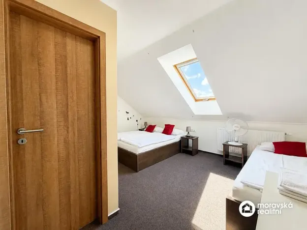 Prodej ubytování, Jevišovka, 241 m2