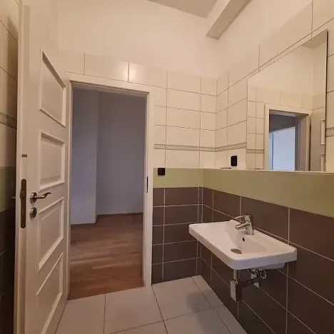 Pronájem bytu 1+1, Praha - Žižkov, Roháčova, 60 m2