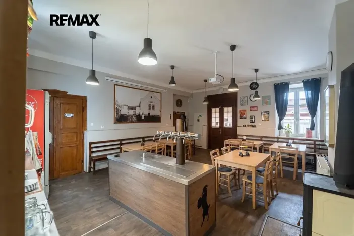 Prodej restaurace, Svinaře, Zelená Hora, 500 m2